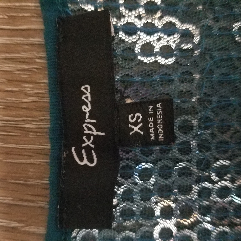 🏷Express Sequin Racerback Shirt - Picture 5 of 6